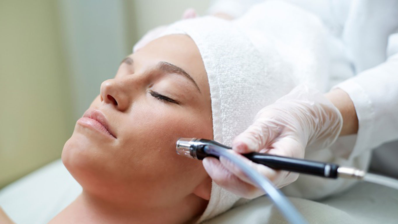 Read more about the article Hydro-dermabrasion
