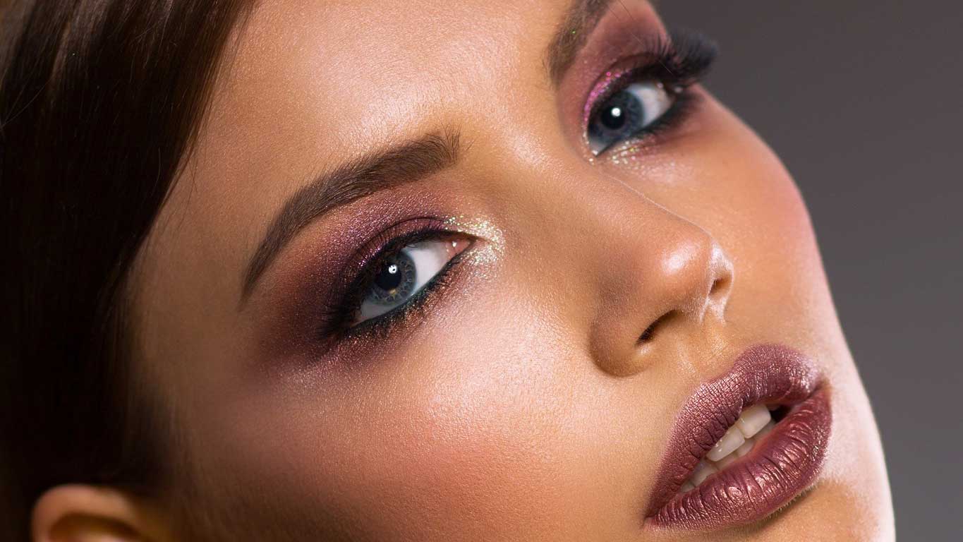 Read more about the article Make Up